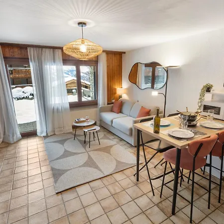 Cosy Avec Piscine Intérieure - Vue Montagne