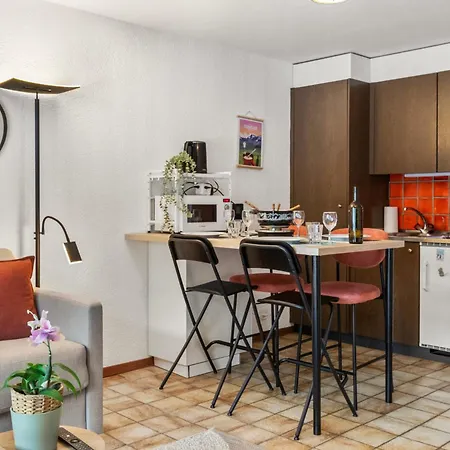 Cosy Avec Piscine Intérieure - Vue Montagne Apartamento Nendaz