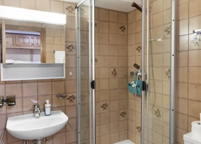 Cosy Avec Piscine Intérieure - Vue Montagne